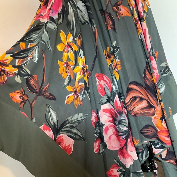 Soft Surroundings Green Provincia Maxi Dress | Floral | Handkerchief Hem | XS - Picture 8 of 11